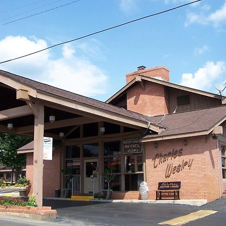 Charles Wesley Motor Lodge Downtown Broken Bow- Hochatown Exterior foto