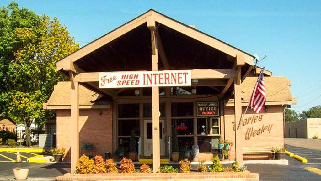 Charles Wesley Motor Lodge Downtown Broken Bow- Hochatown Exterior foto